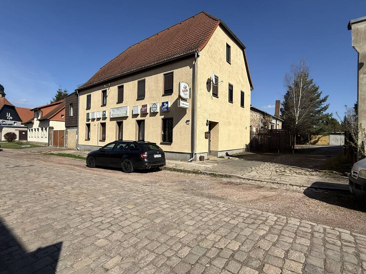 Immobilie in Schkopau - Repräsentatives Anwesen - Ehemalige Gaststätte mit Charme, Substanz und Entwicklungspotenzial - Bild 0