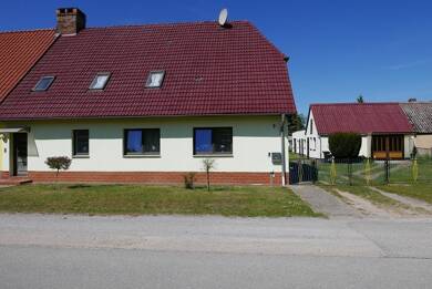 Doppelhaushälfte zum Kauf 75.000 € 4 Zimmer 164 m² 3.010 m² Grundstück Gültz Gültz 17089