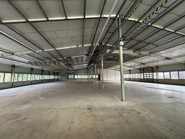 Lagerhalle zur Miete 5,50 € 1.728,7 m² Lagerfläche teilbar von 1.728,7 m² bis 1.728,7 m² Langenhorn Hamburg 22419