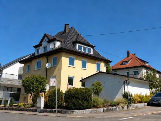 Mehrfamilienhaus zum Kauf provisionsfrei 625.000 € 12 Zimmer 238 m² 491 m² Grundstück frei ab sofort Dreifaltigkeitsbergstraße 23 Spaichingen 78549