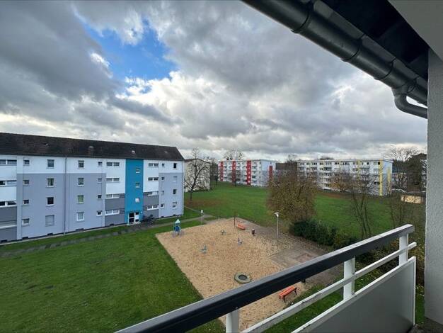 Wohnung zur Miete 604 € 2,5 Zimmer 55,7 m² 3. Geschoss frei ab 12.01.2026 Geschwister-Scholl-Straße 70 Alkenrath Leverkusen 51377