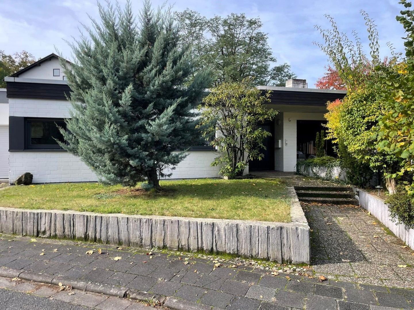 Bungalow zum Kauf provisionsfrei 749.000 € 5 Zimmer 197 m²<br/>Wohnfläche 661 m²<br/>Grundstück Nieder-Roden Rodgau 63110