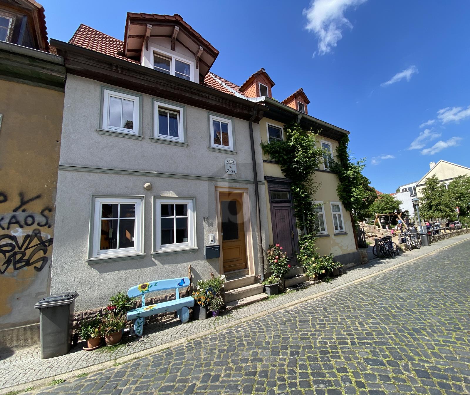 Reihenmittelhaus zum Kauf 350.000 € 4 Zimmer 95 m²<br/>Wohnfläche 60 m²<br/>Grundstück Altstadt Erfurt 99084