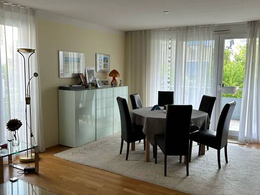 Wohnung zur Miete 1.250 € 3,5 Zimmer 118 m² Geschoss 1/3 frei ab 01.04.2026 Winnenden 71364