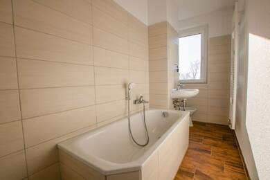 Wohnung zur Miete 359 € 3 Zimmer 59,7 m² 5. Geschoss Kattowitzer Str. 28 Südstadt Halle (Saale) 06128