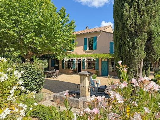 Haus zum Kauf 880.000 € 233 m² 16.710 m² Grundstück Zone Rurale Sud Carpentras 84200