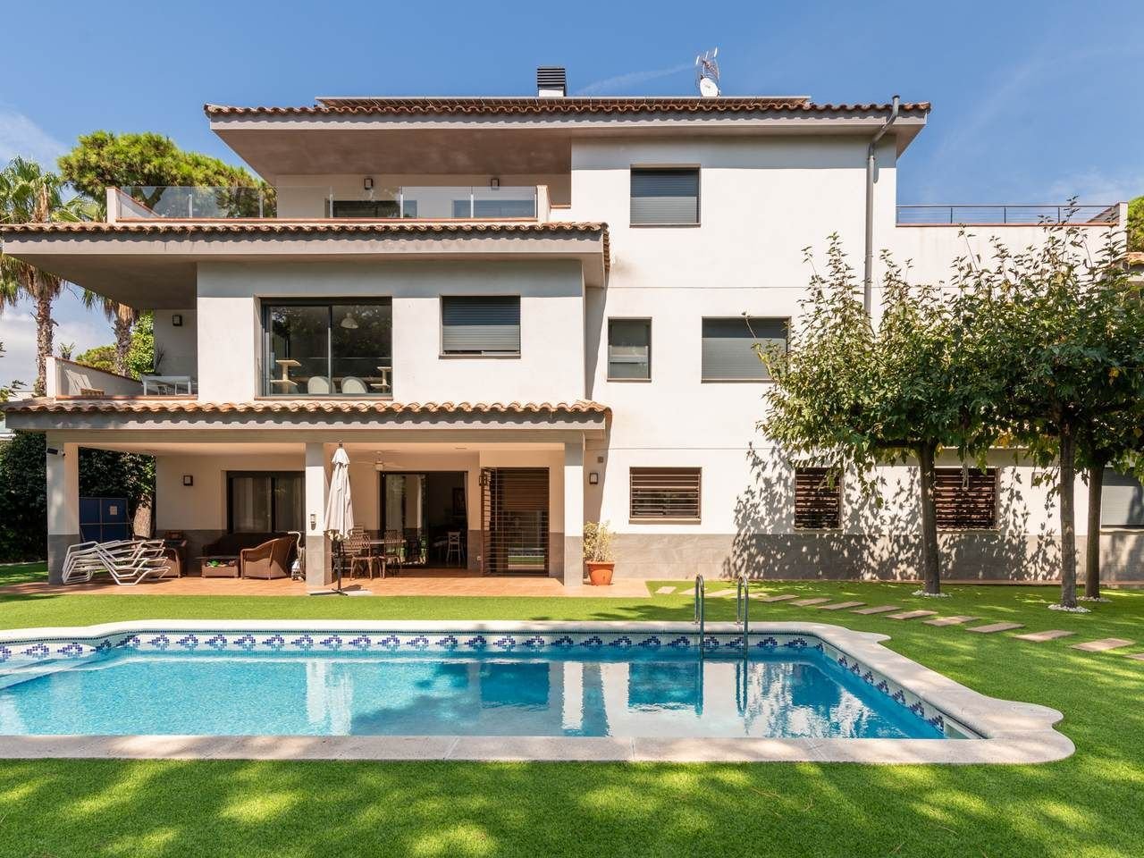 Villa zum Kauf provisionsfrei 8.000.000 € 16 Zimmer 620 m²<br/>Wohnfläche 1.370 m²<br/>Grundstück Castelldefels 08860