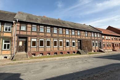 Mehrfamilienhaus zum Kauf 29.000 € 9 Zimmer 250 m² 1.429 m² Grundstück Vorderstraße 16 Apenburg Flecken Apenburg-Winterfeld 38486