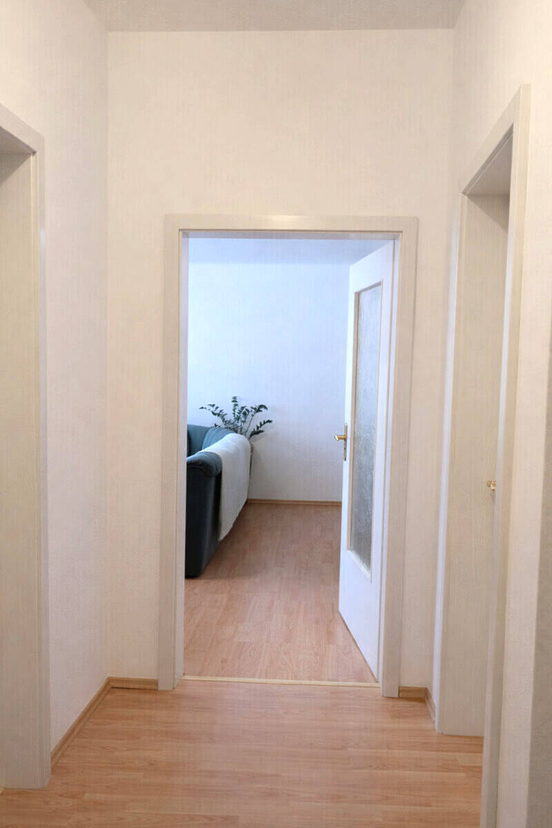 Immobilie in Gräfenhainichen - Vermietete Eigentumswohnung mit Stellplatz - stabile Kapitalanlage in Gräfenhainichen - Bild 1