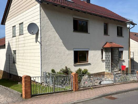 Einfamilienhaus zum Kauf 169.000 € 12 Zimmer 205 m² 608 m² Grundstück Am Hassel 4 Waldkappel Waldkappel 37284