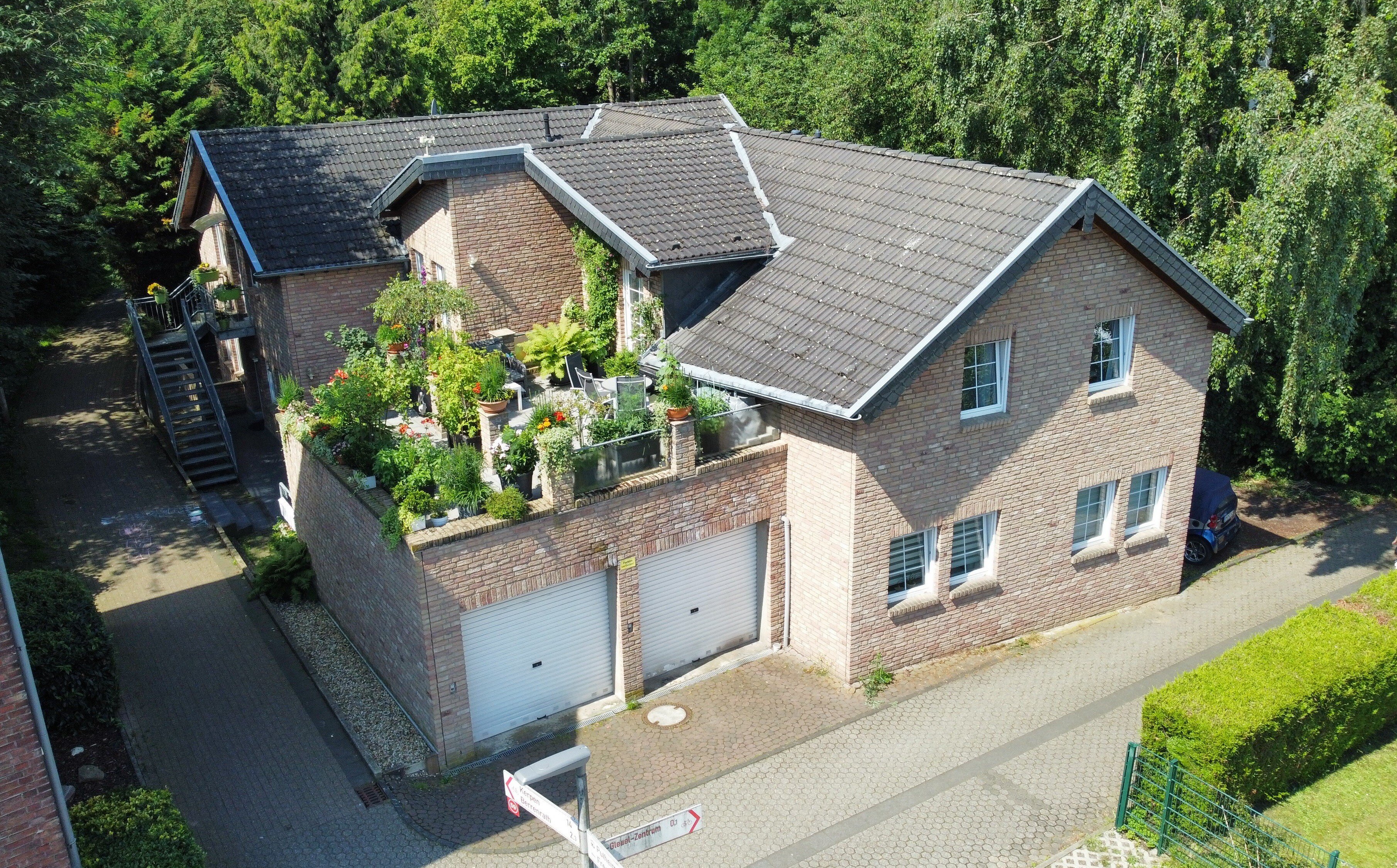 Mehrfamilienhaus zum Kauf 495.000 € 6 Zimmer 172,7 m²<br/>Wohnfläche 168 m²<br/>Grundstück Gleuel Hürth 50354