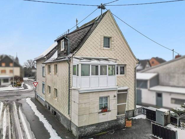 Einfamilienhaus zum Kauf 189.000 € 4 Zimmer 119 m² 430 m² Grundstück frei ab sofort Langenscheid 65558