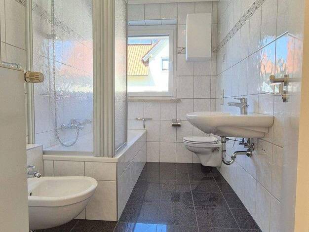 Wohnung zur Miete 1.080 € 3 Zimmer 73,3 m² EG frei ab 01.05.2026 Piflas Ergolding 84030