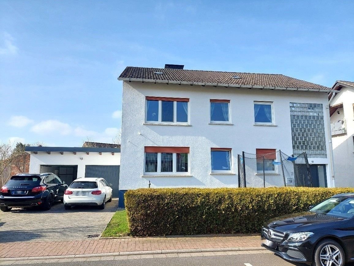 Haus zum Kauf 379.000 € 220 m²<br/>Wohnfläche 530 m²<br/>Grundstück Hattenhof Neuhof 36119