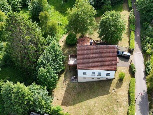 Einfamilienhaus zum Kauf 250.000 € 7 Zimmer 200 m² 4.222 m² Grundstück Friedrich-Hörchner-Straße 33 Tambach-Dietharz 99897