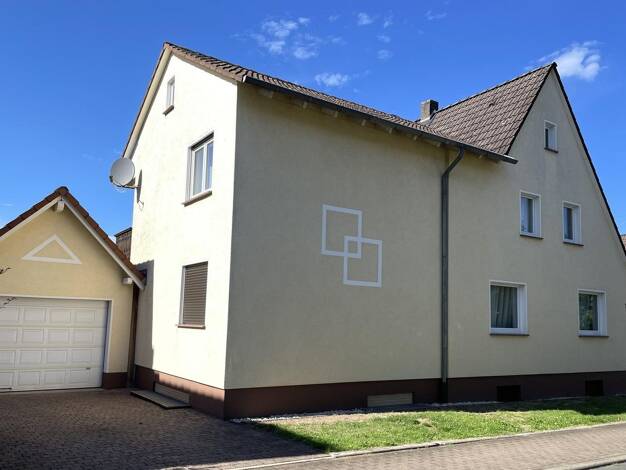 Einfamilienhaus zum Kauf provisionsfrei 369.000 € 7 Zimmer 203,4 m² 742 m² Grundstück Rotenburg Rotenburg an der Fulda 36199