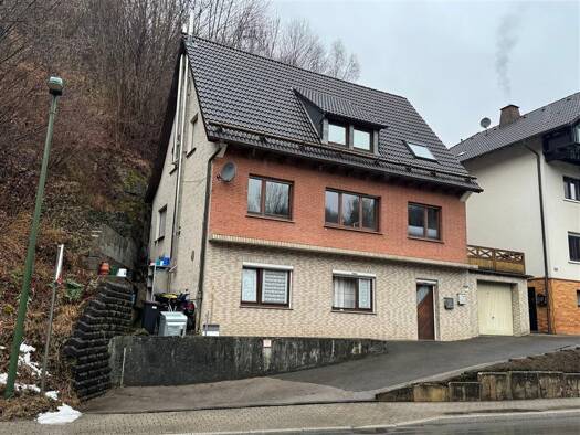 Mehrfamilienhaus zum Kauf 239.000 € 8 Zimmer 180 m² 306 m² Grundstück Rieflinghausen Attendorn 57439