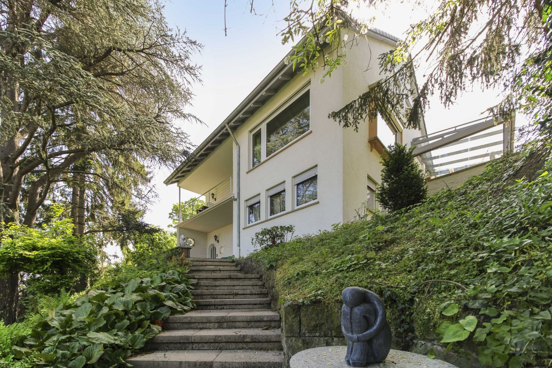 Einfamilienhaus zum Kauf 799.000 € 8 Zimmer 137,1 m²<br/>Wohnfläche 1.163,1 m²<br/>Grundstück 01.01.2025<br/>Verfügbarkeit Pliensauvorstadt Esslingen am Neckar 73734