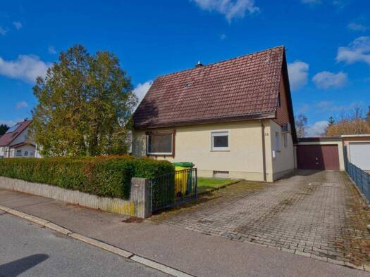 Einfamilienhaus zum Kauf 329.000 € 4 Zimmer 89 m² 547 m² Grundstück Schwenningen Villingen-Schwenningen 78054