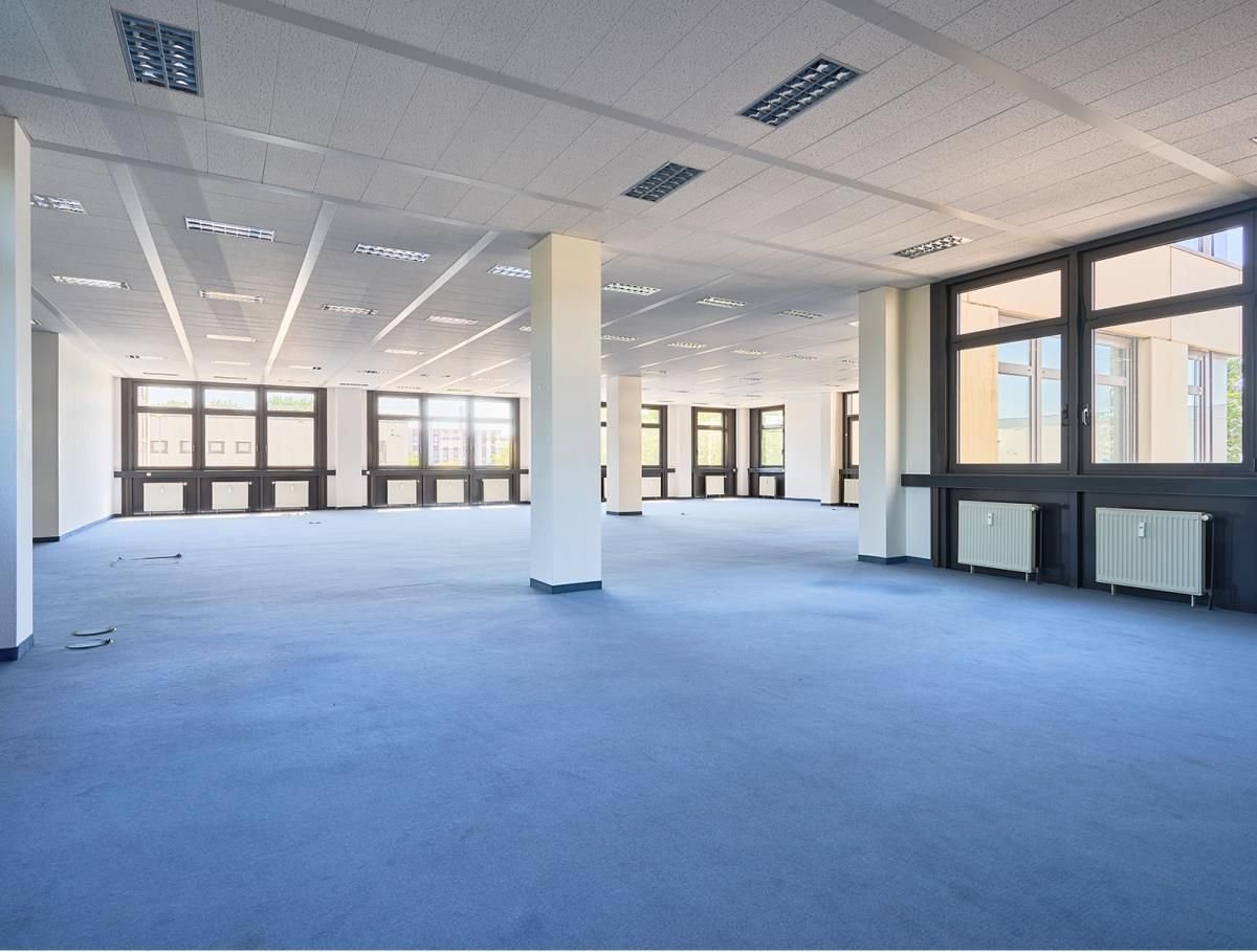 Bürofläche zur Miete 6,50 € 258,2 m²<br/>Bürofläche ab 258,2 m²<br/>Teilbarkeit Fuggerstraße 7-11 Uedesheim Neuss 41468