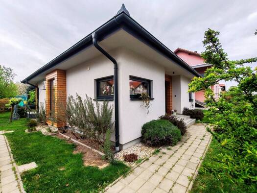 Einfamilienhaus zum Kauf 298.000 € 2 Zimmer 117 m² Koprivnica 48000