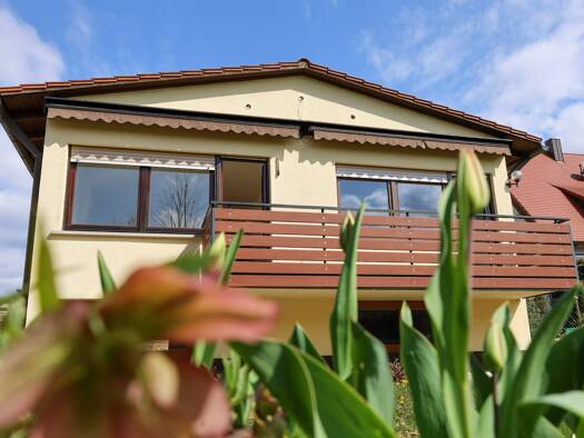 Haus zur Miete 925 € 2,5 Zimmer 67 m² frei ab sofort Altensittenbach Hersbruck 91217