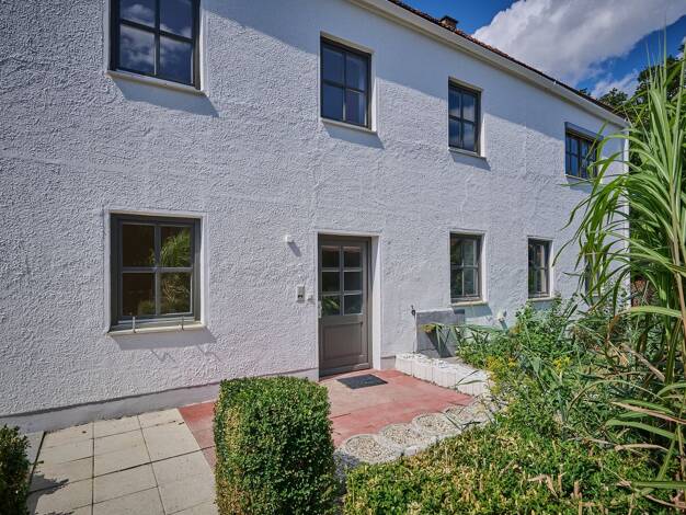 Einfamilienhaus zum Kauf 299.000 € 7 Zimmer 159 m² 666 m² Grundstück Hüttenkofen Mengkofen 84152