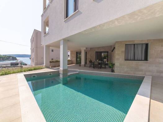 Haus zum Kauf 2.000.000 € 7 Zimmer 363 m² Trogir