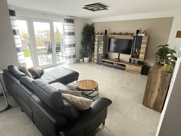 Wohnung zur Miete 1.340 € 4 Zimmer 116,5 m² 1. Geschoss frei ab 01.11.2026 Amselrain Oberderdingen Oberderdingen 75038