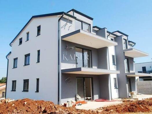 Wohnung zum Kauf 399.000 € 6 Zimmer 128 m² Geschoss 2/2 Baderna, Poreč Poreč 52440