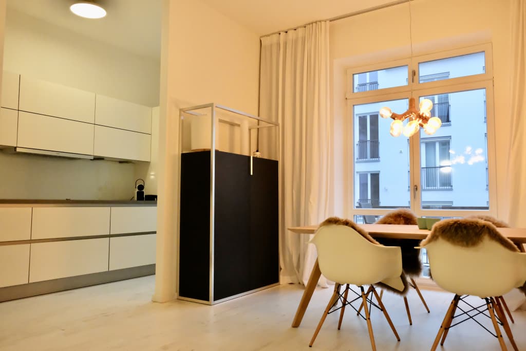 Wohnung zur Miete Wohnen auf Zeit 1.990 € 2 Zimmer 62 m²<br/>Wohnfläche ab sofort<br/>Verfügbarkeit Sybelstraße Charlottenburg Berlin 10629