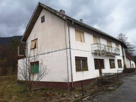 Haus zum Kauf 100.000 € 14 Zimmer 330 m² Gospic