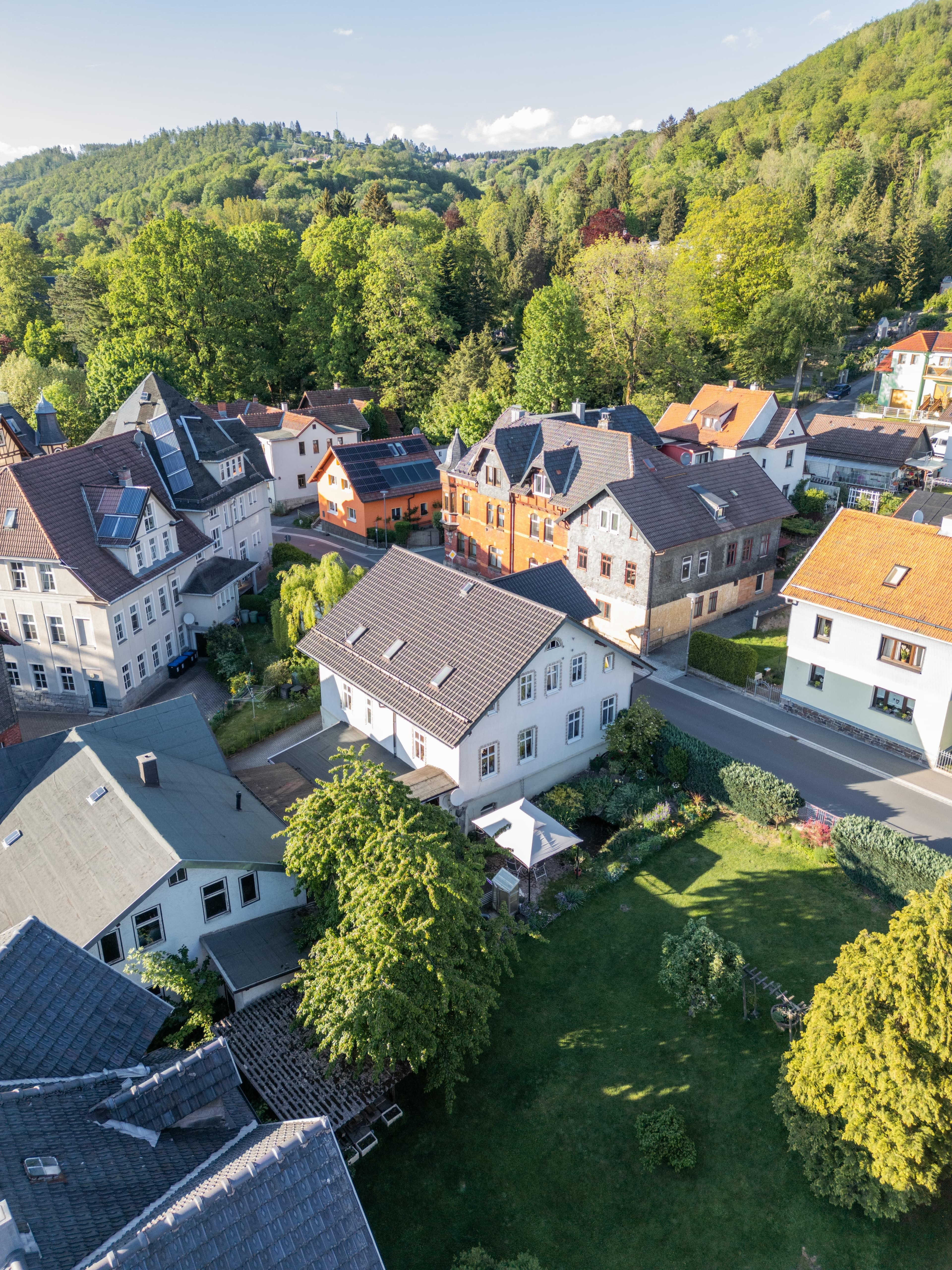 Mehrfamilienhaus zum Kauf als Kapitalanlage geeignet 299.000 € 208 m²<br/>Wohnfläche 1.133 m²<br/>Grundstück Sonneberg Sonneberg 96515