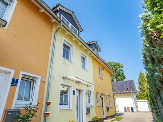 Reihenmittelhaus zum Kauf 990.000 € 6 Zimmer 129,1 m² 98 m² Grundstück frei ab 01.08.2026 Trudering-Riem München 81827