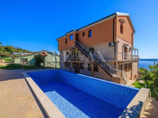 Haus zum Kauf 2.600.000 € 27 Zimmer 588 m² Crikvenica Centar