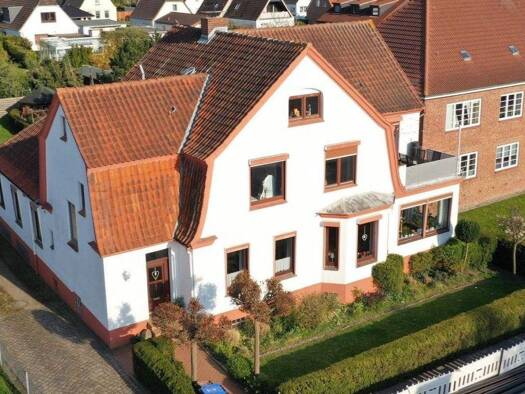 Villa zum Kauf 975.000 € 10 Zimmer 255 m² 1.154 m² Grundstück Neustadt Neustadt in Holstein 23730