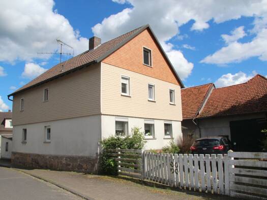Haus zum Kauf 195.000 € 6 Zimmer 140 m² 1.479 m² Grundstück Schlitz Schlitz 36110