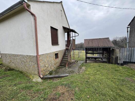 Ferienhaus zum Kauf 17.900 € 1 Zimmer 27 m² 1.868 m² Grundstück frei ab sofort Külterület Letenye 8868