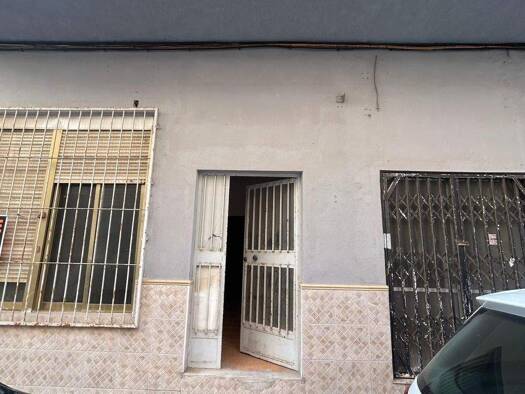 Laden zum Kauf 154.999 € 1 Zimmer 261 m² Verkaufsfläche Torrevieja 03183