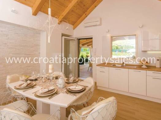 Haus zum Kauf 1.500.000 € 3 Zimmer 83 m² Trogir