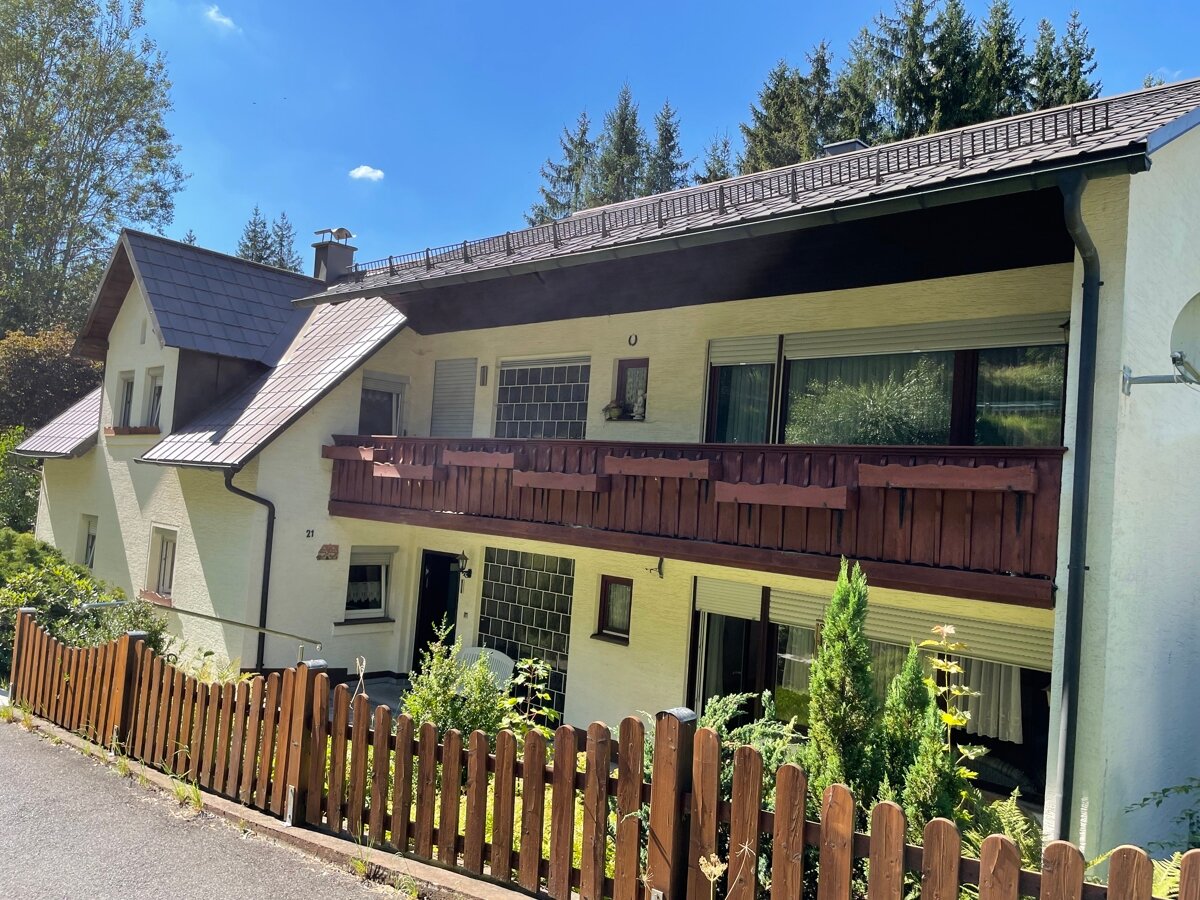 Mehrfamilienhaus zum Kauf 195.000 € 9 Zimmer 214 m²<br/>Wohnfläche 2.138 m²<br/>Grundstück Grünlas Ebnath / Grünlas 95683