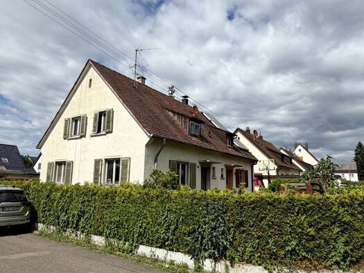 Doppelhaushälfte zum Kauf 250.000 € 6 Zimmer 72,1 m² 303 m² Grundstück Haltingen Weil am Rhein 79576