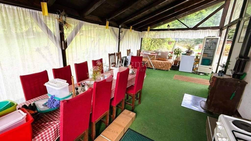 Haus zum Kauf 190.000 € 3 Zimmer 180 m² Strigova