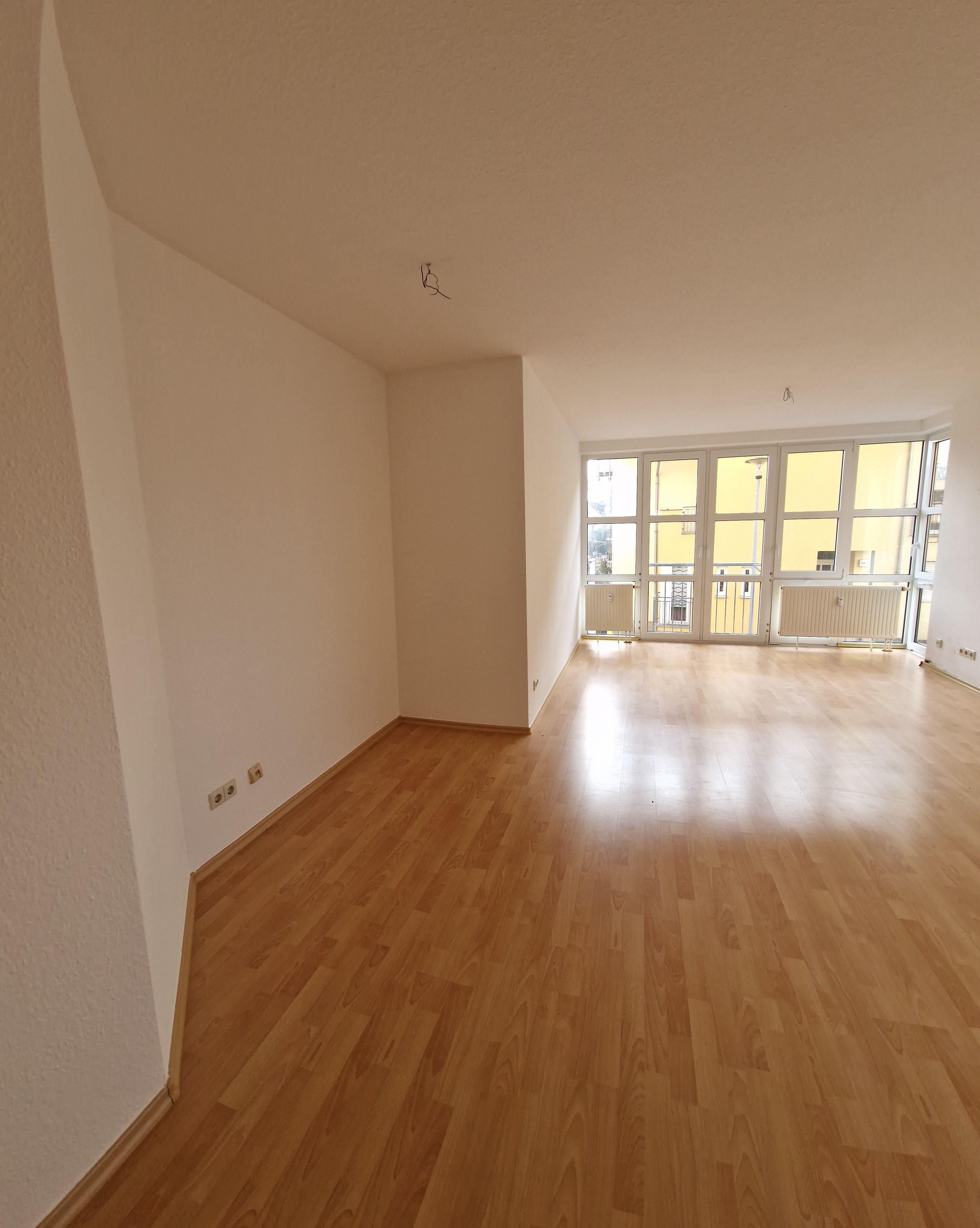 Wohnung zur Miete 330 € 2 Zimmer 59 m²<br/>Wohnfläche ab sofort<br/>Verfügbarkeit Ringstr. 4a Wittgensdorf 970 Chemnitz 09228