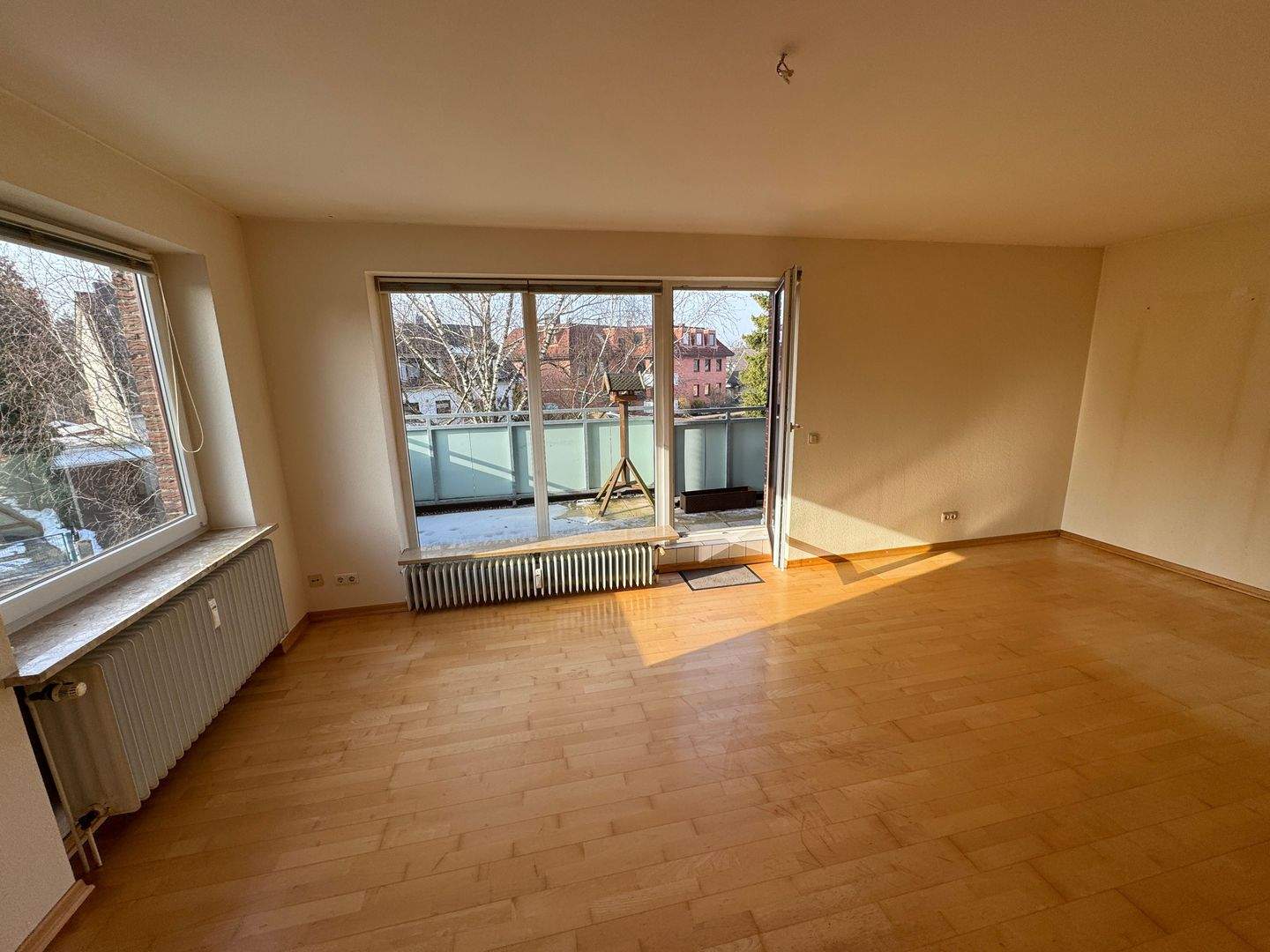 Immobilie in Bargteheide - 2,5-Zimmer Wohnung mit zwei Dachterrassen, zwei Tiefgaragenstellplätze in zentrumsnaher Lage Bargteheides! - Bild 2