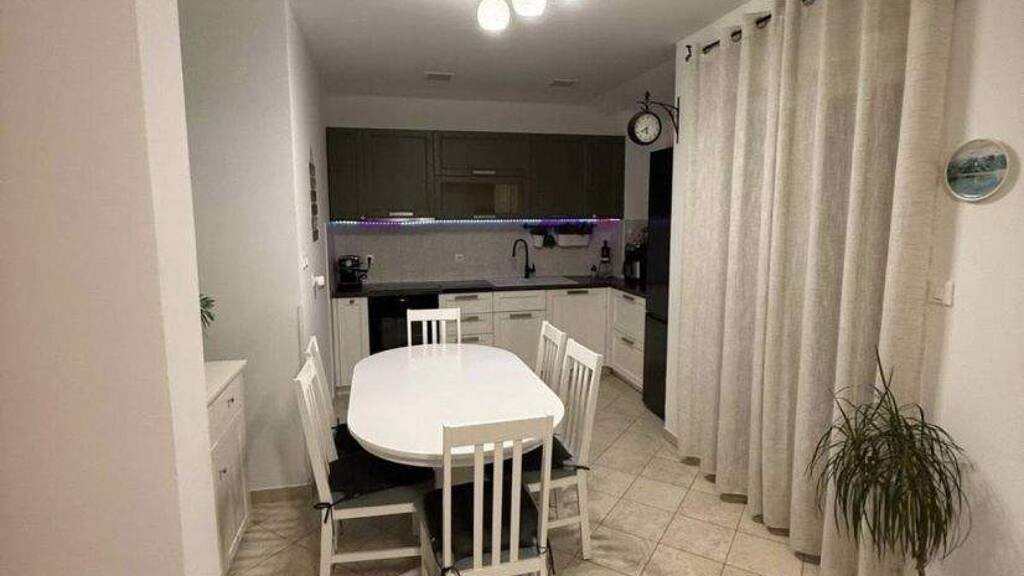 Wohnung zum Kauf 175.000 € 3 Zimmer 2. Geschoss Zminj 52341