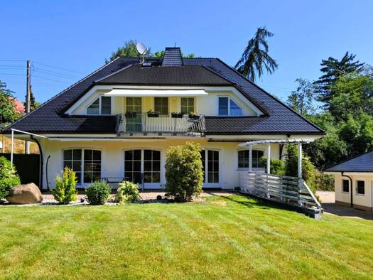 Haus zum Kauf 690.000 € 8 Zimmer 284 m² 5.363 m² Grundstück Miltitz Klipphausen 01665