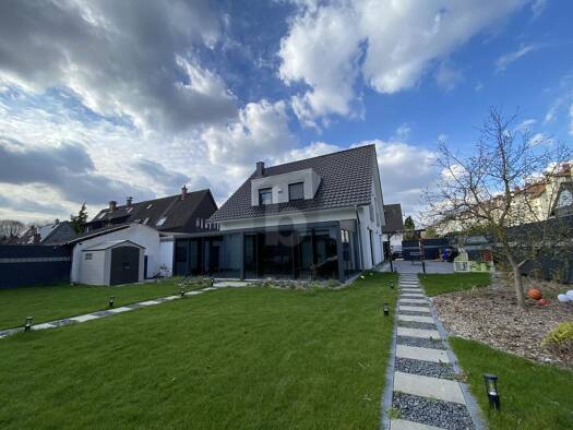 Einfamilienhaus zum Kauf 1.100.000 € 6 Zimmer 183 m² 964 m² Grundstück Butendorf Gladbeck 45968