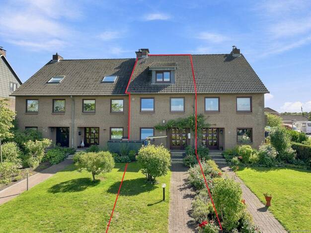 Reihenmittelhaus zum Kauf 268.000 € 3,5 Zimmer 108,5 m² 228 m² Grundstück Wilhelm-Wisser-Straße 65 Eutin 23701
