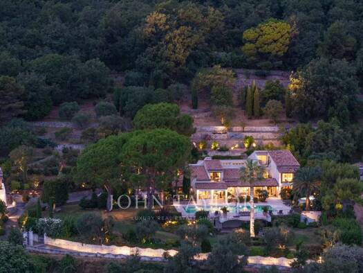 Einfamilienhaus zum Kauf provisionsfrei 5.500.000 € 18 Zimmer 481 m² 17.296 m² Grundstück Plan de Noves Vence 06140